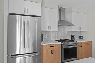 457 W Broadway in Boston, MA - Building Photo - Building Photo