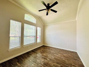 30511 Riverstone Springs Dr in Spring, TX - Building Photo - Building Photo