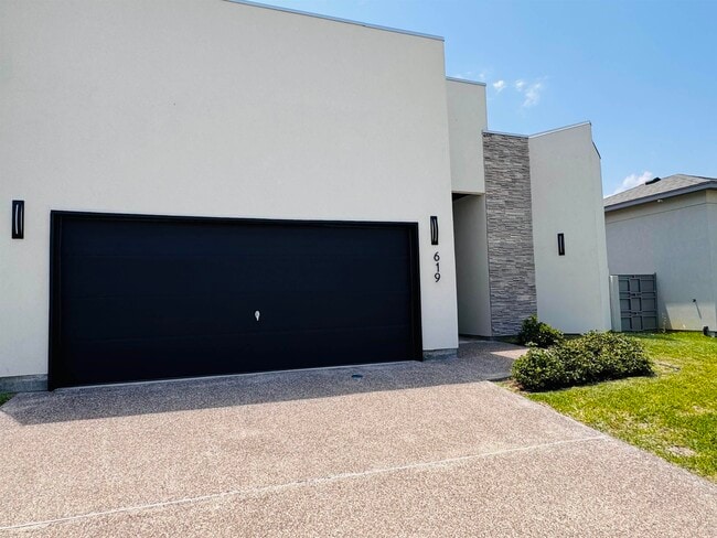 619 Journey Lp in Laredo, TX - Building Photo - Building Photo
