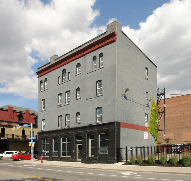 331 Franklin St in Buffalo, NY - Building Photo - Building Photo