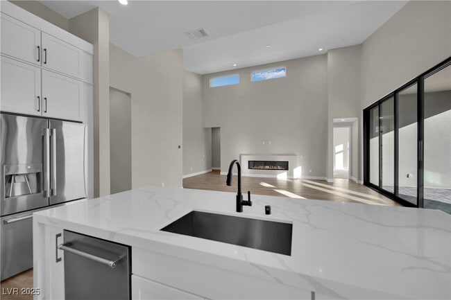 property at 11079 Rolling Vista Dr