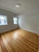37 Spencer Ave, Unit 2 in Somerville, MA - Building Photo - Building Photo