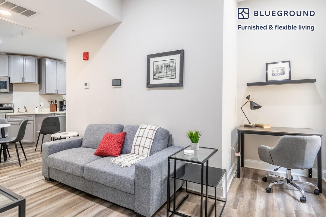 133 7th St SE in Washington, DC - Building Photo