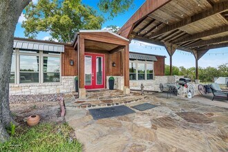 18754 Farm to Market Rd 2755 in Royse City, TX - Foto de edificio - Building Photo