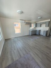 11017 Condon Ave in Inglewood, CA - Foto de edificio - Building Photo