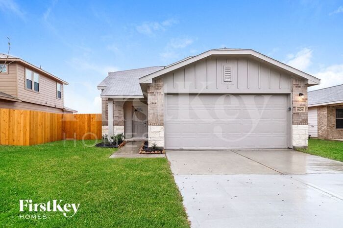 25602 Roy Rogers Rd in Patton Village, TX - Building Photo