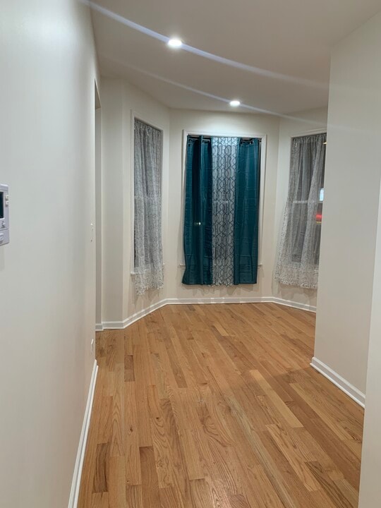 3617 W Belmont Ave, Unit 1st Floor Duplex in Chicago, IL - Building Photo