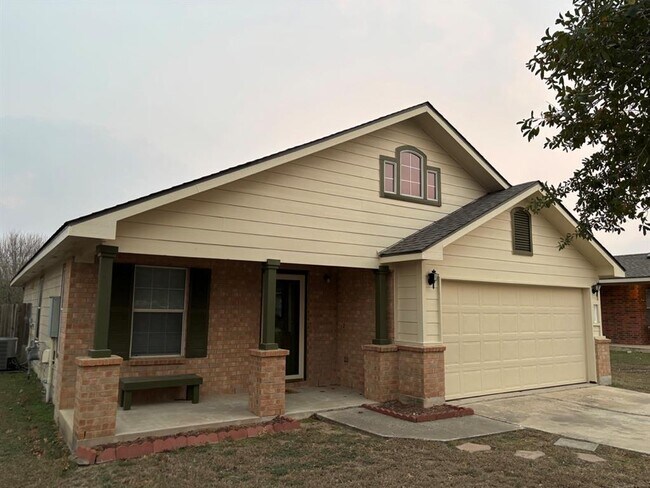 154 Lake Washington Dr in Kyle, TX - Building Photo - Building Photo
