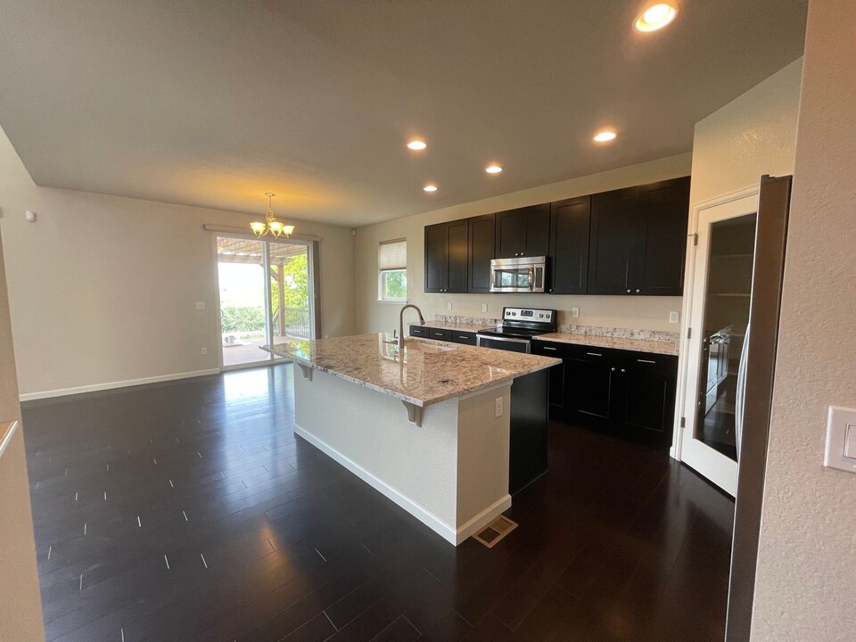 3232 Anika Drive in Fort Collins, CO - Building Photo