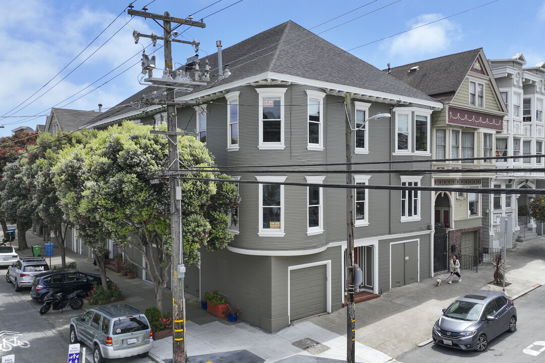 502 Clayton St in San Francisco, CA - Building Photo