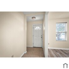 12716 Gillespie Ave in Jacksonville, FL - Building Photo - Building Photo