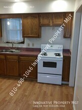 2254 S Graham Rd in Flint, MI - Building Photo - Building Photo