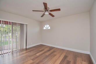 4240 Village B Dr in Delray Beach, FL - Building Photo - Building Photo