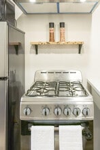 611 N Cedar St in Tacoma, WA - Building Photo - Building Photo