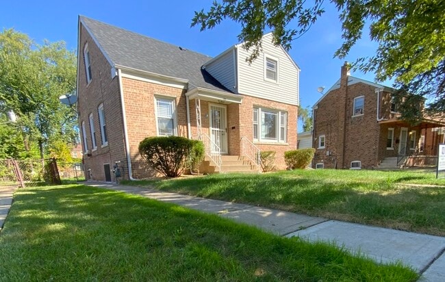 228 E 141st St in Dolton, IL - Building Photo - Building Photo