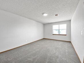 8710 NW 82 Terrace in Kansas City, MO - Building Photo - Building Photo