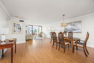 65 Spring Garden Ave in Toronto, ON - Building Photo