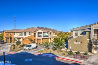 5100 E Rancho Paloma Dr-Unit -2072 in Cave Creek, AZ - Building Photo - Building Photo