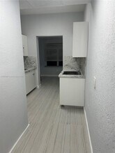 1101 NW 32nd Pl in Miami, FL - Building Photo - Building Photo