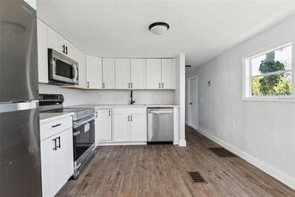 18925 3rd Ave in Orlando, FL - Building Photo - Building Photo