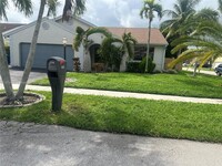 1297 SW 151st Ave in Sunrise, FL - Foto de edificio - Building Photo