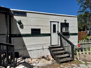 4115 Aurora Rd in Melbourne, FL - Building Photo - Building Photo