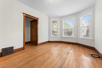 1429 W Barry Ave in Chicago, IL - Building Photo - Building Photo