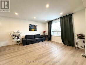 15 Nymark Ave in Toronto, ON - Building Photo - Building Photo