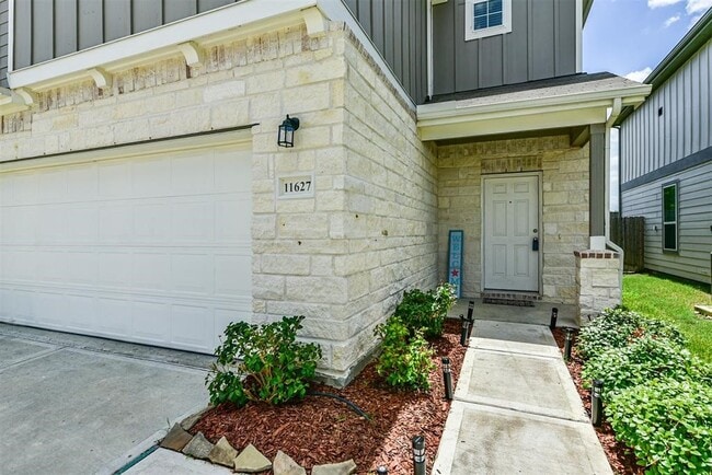 11627 Braemar Village Dr in Tomball, TX - Building Photo - Building Photo