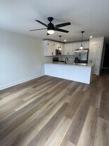 216 Victor Reiter Pkwy