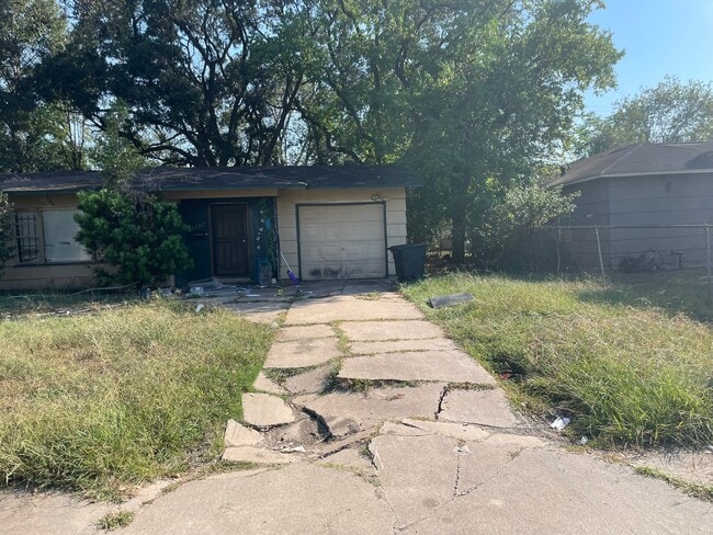 property at 5782 Belcrest St