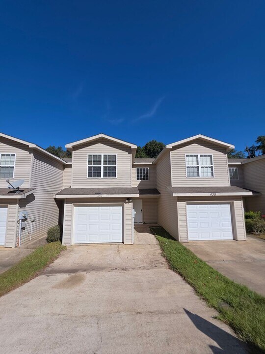 435 Sandy Oak Dr in Enterprise, AL - Building Photo