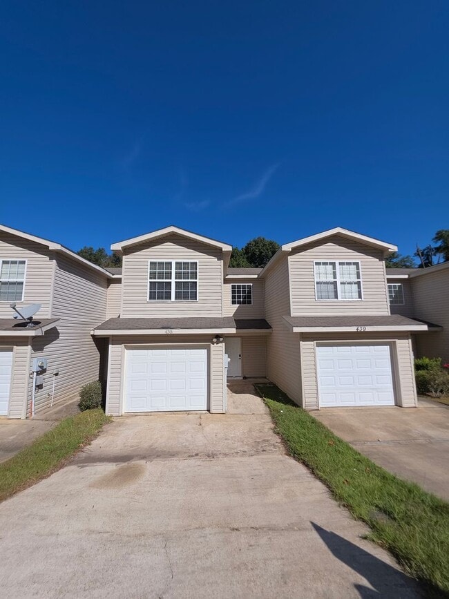 property at 435 Sandy Oak Dr