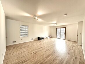 47 Jewett Ave in Jersey City, NJ - Building Photo - Building Photo