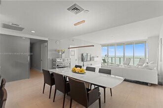 350 Ocean Dr in Key Biscayne, FL - Building Photo - Building Photo