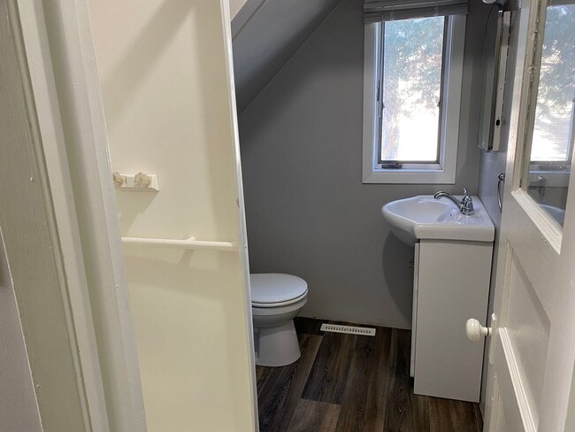 405 2nd St NE in Valley City, ND - Building Photo - Building Photo