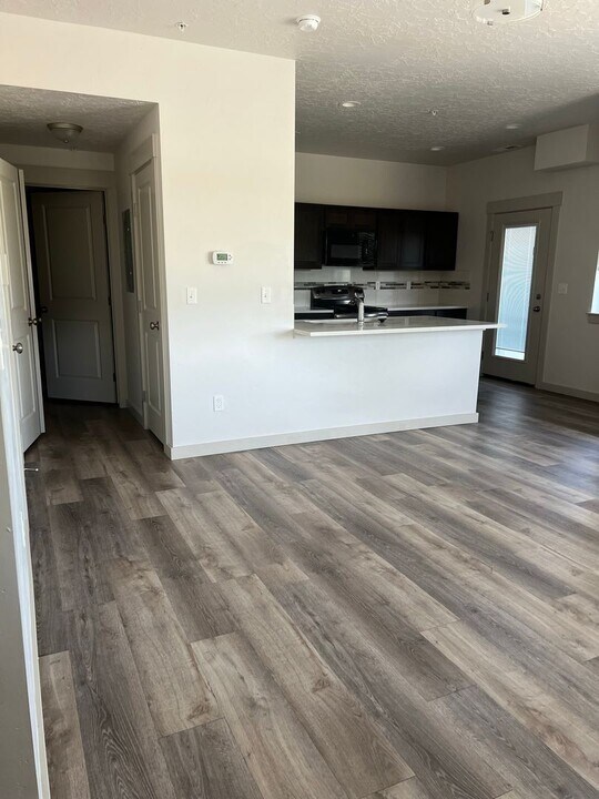 746 W Backpack Ln in Kuna, ID - Building Photo