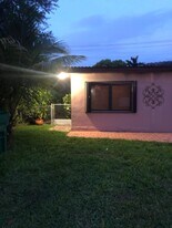 1715 SW 67th Ct in Miami, FL - Building Photo