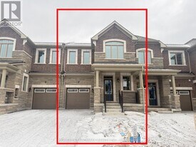 7 Moss Dr in Markham, ON - Building Photo
