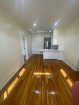 921 Beacon St, Unit 11 in Boston, MA - Building Photo