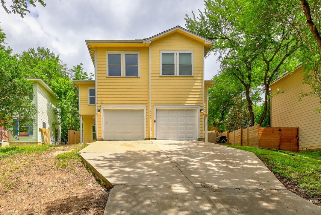 5300 Ledesma Rd, Unit Unit B in Austin, TX - Building Photo