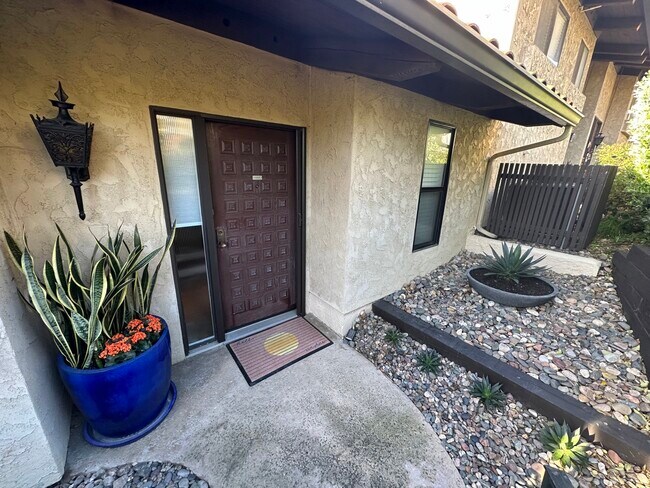 1929 Alga Rd in Carlsbad, CA - Building Photo - Building Photo