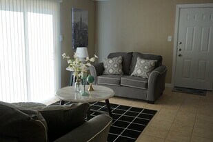 Falls of Chelsea Lane in Houston, TX - Building Photo