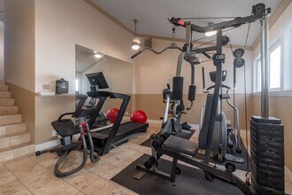 OG Vista in Redondo Beach, CA - Building Photo - Building Photo