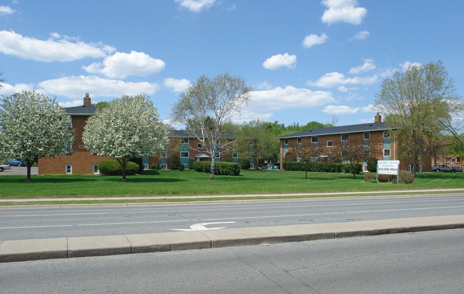 Lyndale Avenue Properties in Bloomington, MN - Building Photo - Building Photo