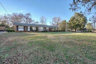 2519 Morgan Rd in Murfreesboro, TN - Building Photo