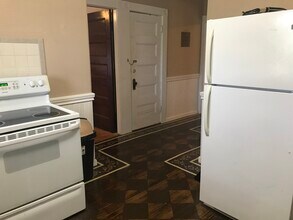 31 Church St, Unit #1 in Weymouth, MA - Foto de edificio - Building Photo