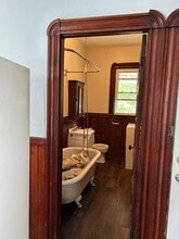 56 Clifford St, Unit 3 in New Bedford, MA - Building Photo - Building Photo