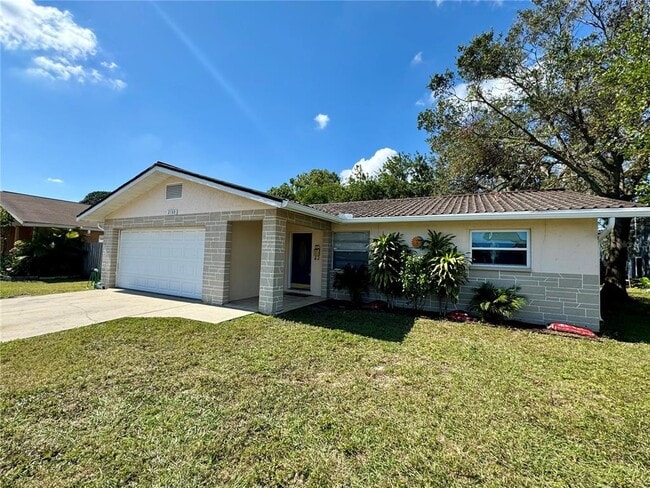 2100 58th St N in St. Petersburg, FL - Building Photo - Building Photo
