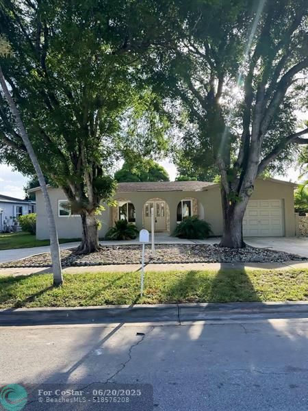 880 SW 49th Terrace in Margate, FL - Building Photo